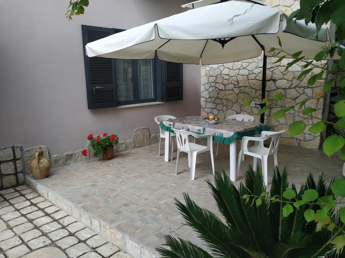 דירות קסטלמרה די סטביה Il Rifugio Di Pozzano מראה חיצוני תמונה